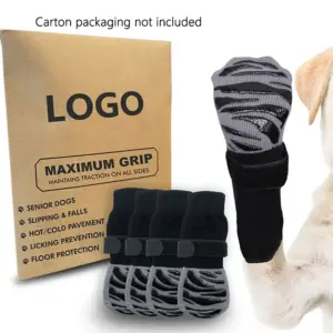 meias antiderrapantes para cães