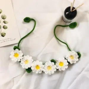 colar tricotado à mão para gatos