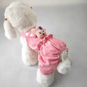 macacão para cães de poliéster com alça